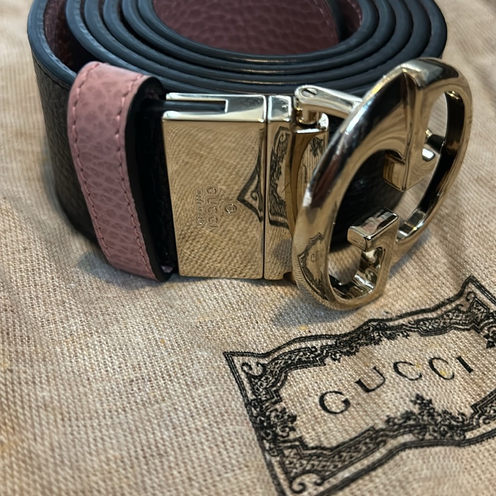 Authentic GUCCI pink and black reversible belt (44).  No box. Made in Italy. - Picture 2 of 10